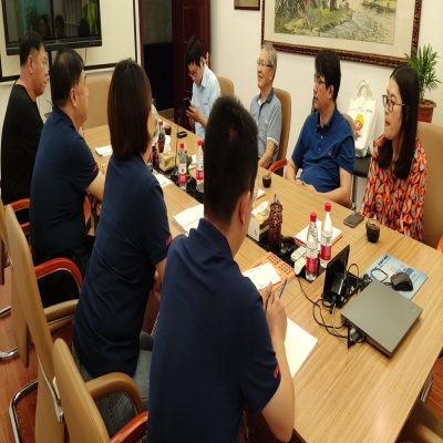 筑路机械网一行来访红星筛网参观交流