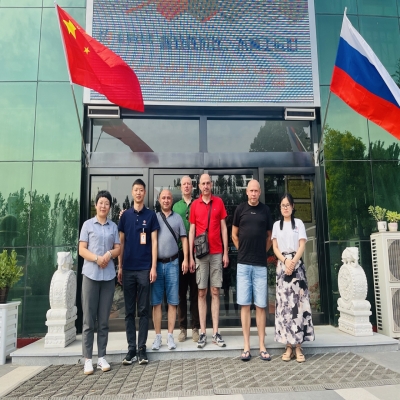 欢迎俄罗斯外商参观指导红星筛网